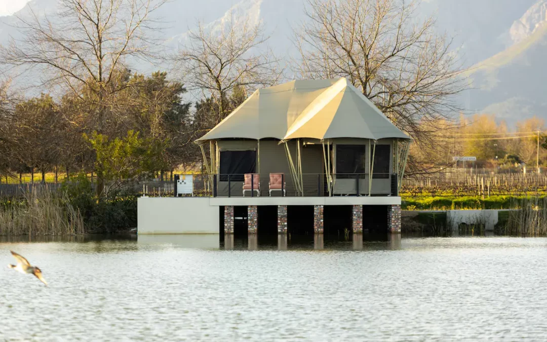 Lakeside Glamping – Dawn Mountains South Africa